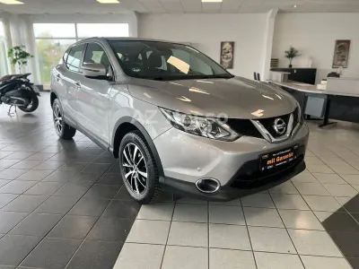 Gebraucht Nissan Qashqai Acenta 116 PS (85 kW) 2017 Silber SUV