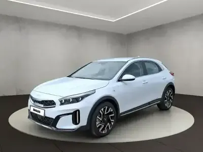 Neu Kia Ceed 150 PS (110 kW) 2026 Carraraweiss Kleinwagen