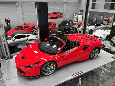 Gebraucht Ferrari F8 2025 Rot Cabrio