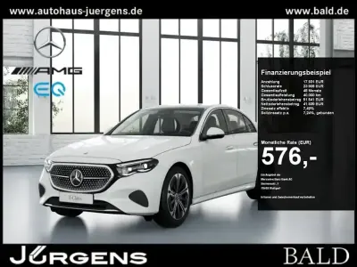 Gebraucht Mercedes E400 252 PS (185 kW) 2025 Unilack polarweiss Limousine