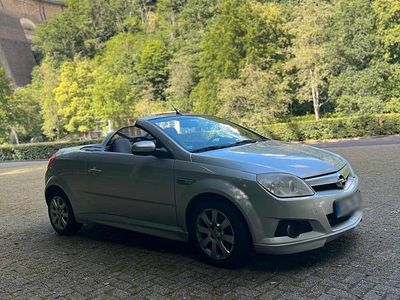 Gebraucht Opel Tigra 90 PS (66 kW) 2006 Silber Cabrio