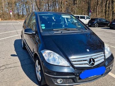 Second-hand Mercedes A180 116 CP (85 kW) 2010 Negru Monovolum