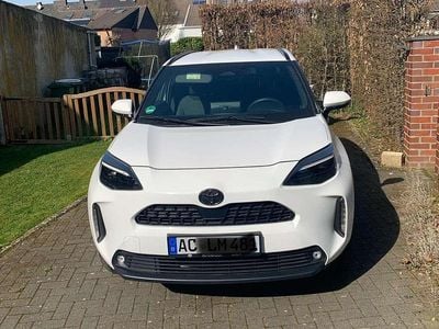 Gebraucht Toyota Yaris Cross Team 92 PS (67 kW) 2024 Weiß SUV