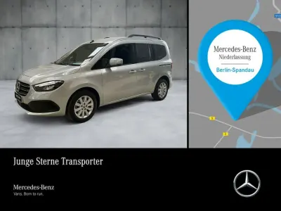 Używany Mercedes T180 Progressive 131 KM (96 kW) 2025 Srebrny Minivan