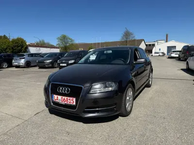 Używany Audi A3 Attraction 105 KM (77 kW) 2012 Szary Hatchback