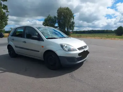 Gebraucht Ford Fiesta 60 PS (44 kW) 2006 Silber Kleinwagen