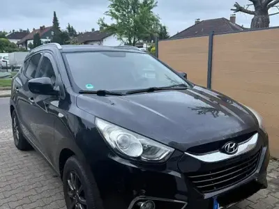 Gebraucht Hyundai ix35 Comfort 135 PS (99 kW) 2010 Schwarz SUV