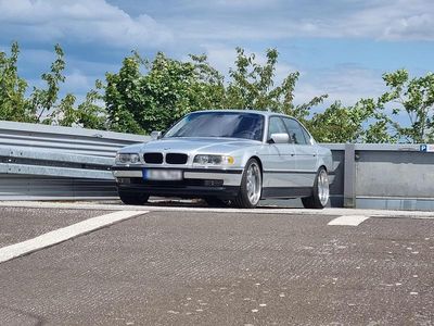 Second-hand BMW 740L 286 CP (210 kW) 1999 Argintiu Berlinǎ