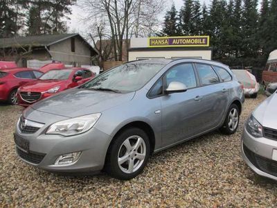 Gebraucht Opel Astra Design Edition 120 PS (88 kW) 2011 Perl silber Kombi