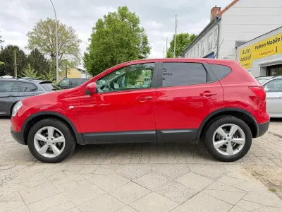 Gebraucht Nissan Qashqai Tekna 150 PS (110 kW) 2008 Rot SUV