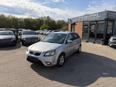 Gebraucht Kia Rio Spirit 75 PS (55 kW) 2010 Diamantsilber met. Limousine