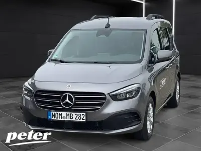 Gebraucht Mercedes T180 Progressive 116 PS (85 kW) 2025 Chromitgrau metallic Van / Kleinbus