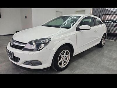 Weiß Gebraucht 2009 Opel Astra GTC Kleinwagen | 3.199 € (Fairer Preis)