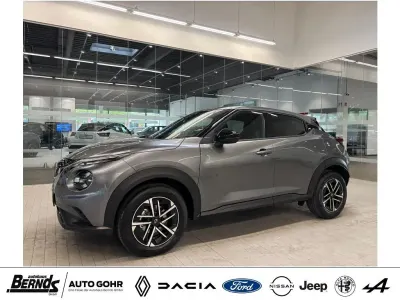 Neu Nissan Juke N-Connecta 114 PS (83 kW) 2025 Grau metallic SUV