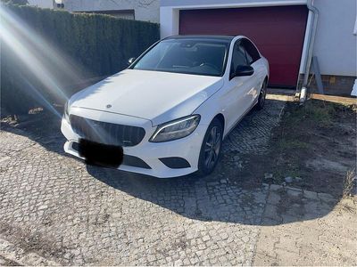 Gebraucht Mercedes C180 156 PS (114 kW) 2019 Weiß Limousine