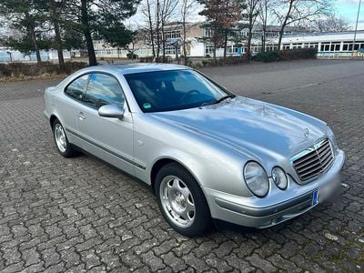 Gebraucht Mercedes CLK200 136 PS (100 kW) 1999 Silber Coupé
