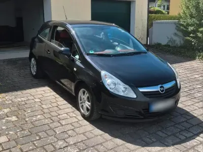 Usado Opel Corsa 85 HP (62 kW) 2009 Preto Citadino