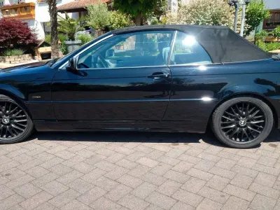 Gebraucht BMW 320 Cabriolet Performance 170 PS (125 kW) 2001 Schwarz Cabrio