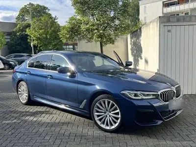 Gebraucht BMW 530e M Sport 292 PS (214 kW) 2020 Blau Limousine
