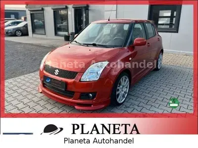 Begagnad Suzuki Swift Club 75 HK (55 kW) 2007 Orange Halvkombi