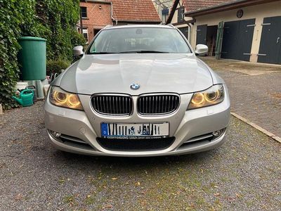 Gebraucht BMW 320 170 PS (125 kW) 2011 Silber Kombi