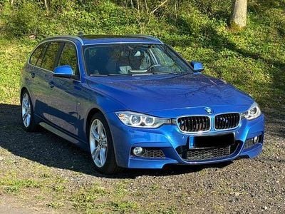 Usata BMW 320 Luxury Line 184 CV (135 kW) 2014 Blu Station wagon