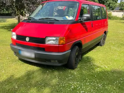 Gebraucht VW Multivan 88 PS (64 kW) 1995 Rot Van / Kleinbus