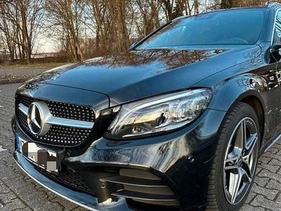 Gebraucht Mercedes C180 AMG 122 PS (89 kW) 2019 Schwarz Kombi