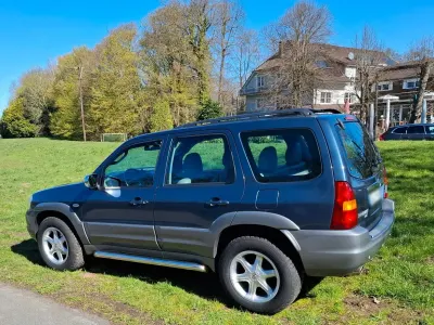 Begagnad Mazda Tribute 197 HK (144 kW) 2002 Blå SUV