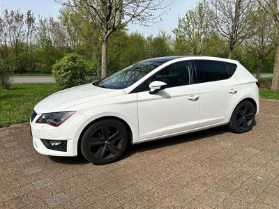 gebraucht Seat Leon 1.4 TSI 92kW Start&Stop FR LED,NAVI,PANO