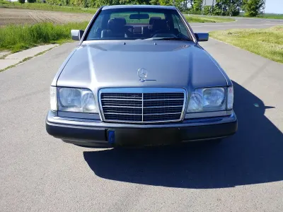 Gebraucht Mercedes 230 132 PS (97 kW) 1990 Grau Coupé