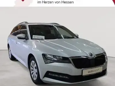 Gebraucht Skoda Superb Active 150 PS (110 kW) 2022 Silber Kombi