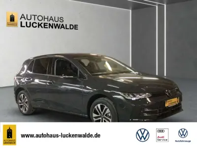 Używany VW Golf VIII R 150 KM (110 kW) 2026 Szary Sedan/Limuzyna