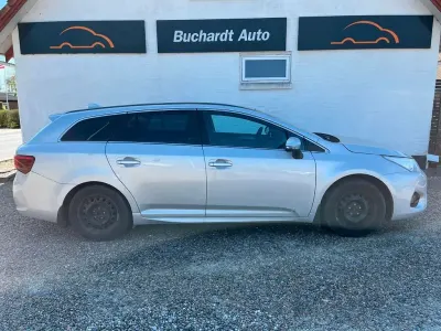 Gebraucht Toyota Avensis T2 147 PS (108 kW) 2015 Grau Limousine