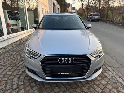 Gebraucht Audi A3 Sport 116 PS (85 kW) 2017 Silber Limousine