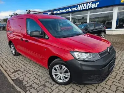 Gebraucht VW Caddy 114 PS (83 kW) 2022 Rot Van / Kleinbus