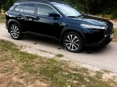 Gebraucht Toyota Corolla Cross 201 PS (147 kW) 2023 Schwarz SUV