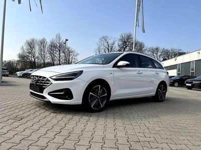 Usata Hyundai i30 Trend 160 CV (117 kW) 2022 Bianco Station wagon
