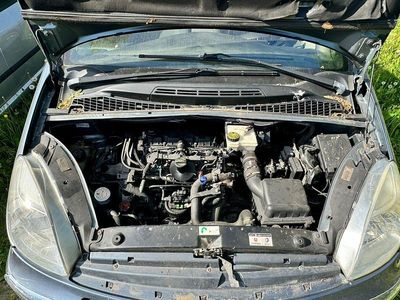 Grau Gebraucht 2003 Citroën Xsara Van / Kleinbus | 1.200 €