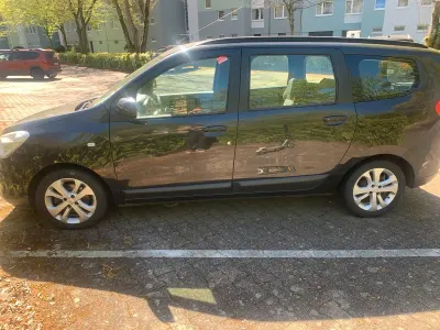 Gebraucht Dacia Lodgy 115 PS (84 kW) 2013 Van / Kleinbus