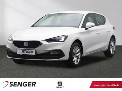 Nouă Seat Leon 150 CP (110 kW) 2025 Alb Berlinǎ