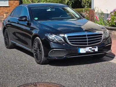 Second-hand Mercedes E220 194 CP (142 kW) 2016 Negru Berlinǎ