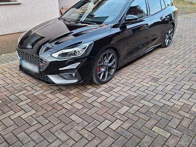 Usata Ford Focus ST 280 CV (205 kW) 2019 Nero Station wagon