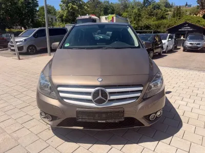 Gebraucht Mercedes B220 170 PS (125 kW) 2014 Grau Kleinwagen
