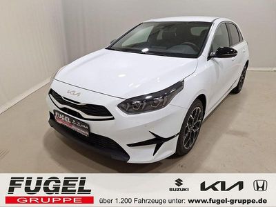 Weiß Neu 2025 Kia Ceed Kleinwagen | 24.399 € (Guter Preis)