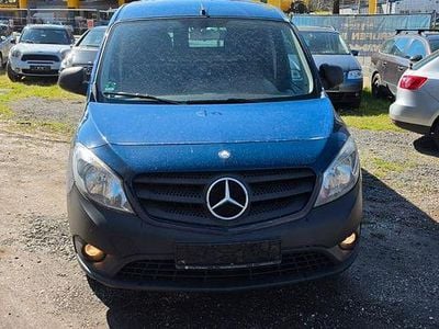 Second-hand Mercedes Citan 111 110 CP (80 kW) 2015 Albastru Monovolum