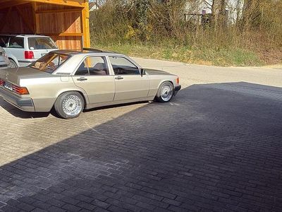 Second-hand Mercedes 190 109 CP (80 kW) 1991 Berlinǎ