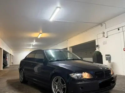 Gebraucht BMW 320 170 PS (125 kW) 2002 Blau Limousine