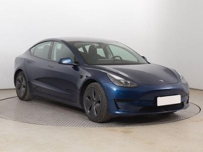 Blau Gebraucht 2021 Tesla Model 3 Limousine | 23.919 € (Guter Preis)