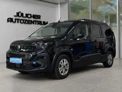 Gebraucht Peugeot Rifter Allure 131 PS (96 kW) 2025 Schwarz Van / Kleinbus